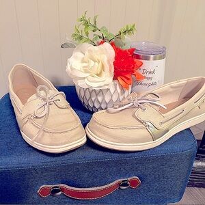 Sperry Cream old money boat shoes preppy boat shoes